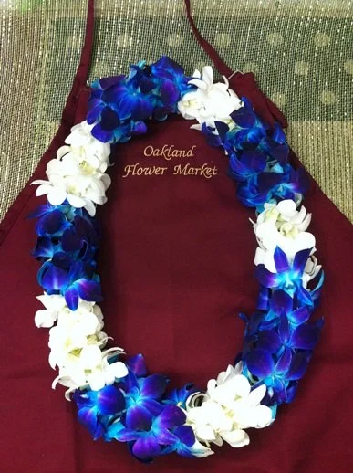 ブルー＆ホワイトフラワーガーランド⸜❤︎⸝‍ No11 Tinted Market Flower Oakland — Leis White & Blue プリザーブドフラワーアレンジメント